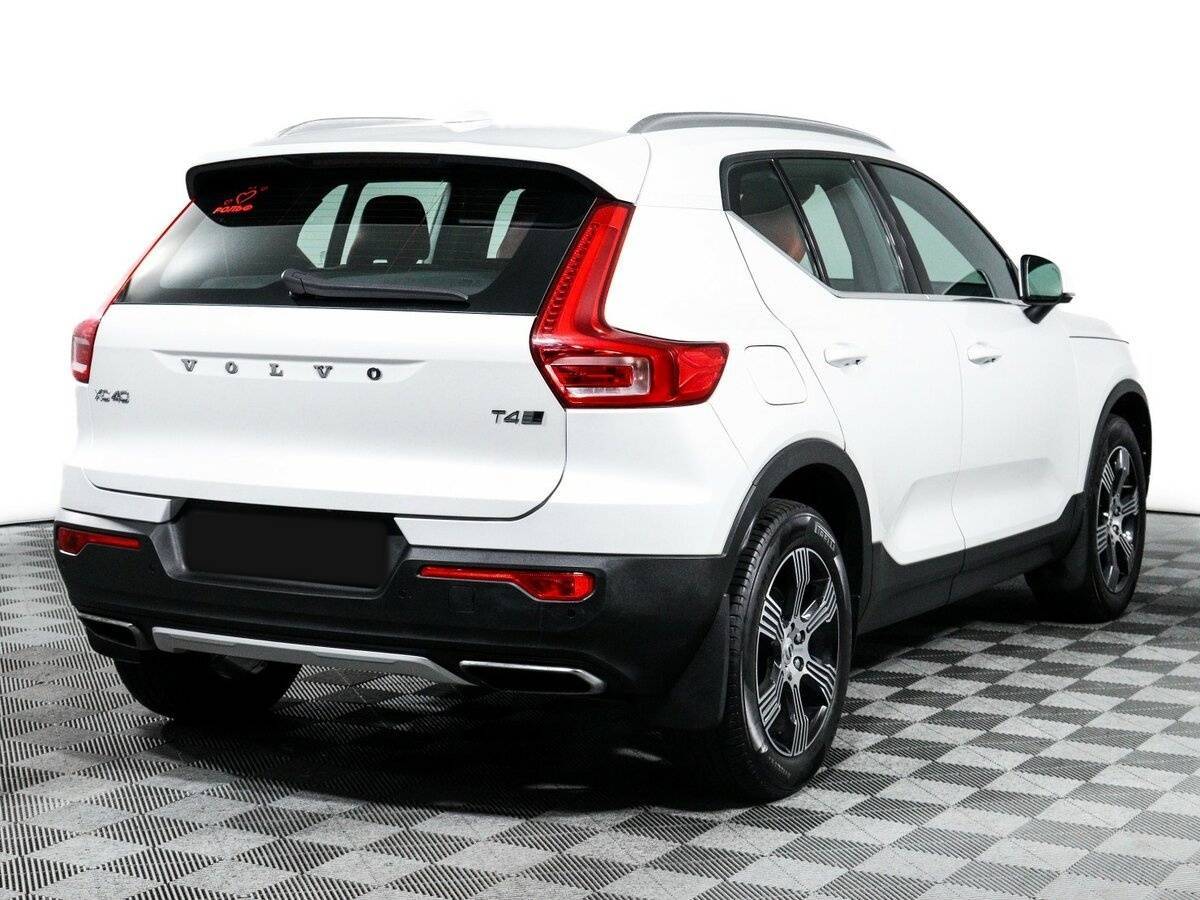 Купить Volvo XC40 с пробегом. Фото: #4