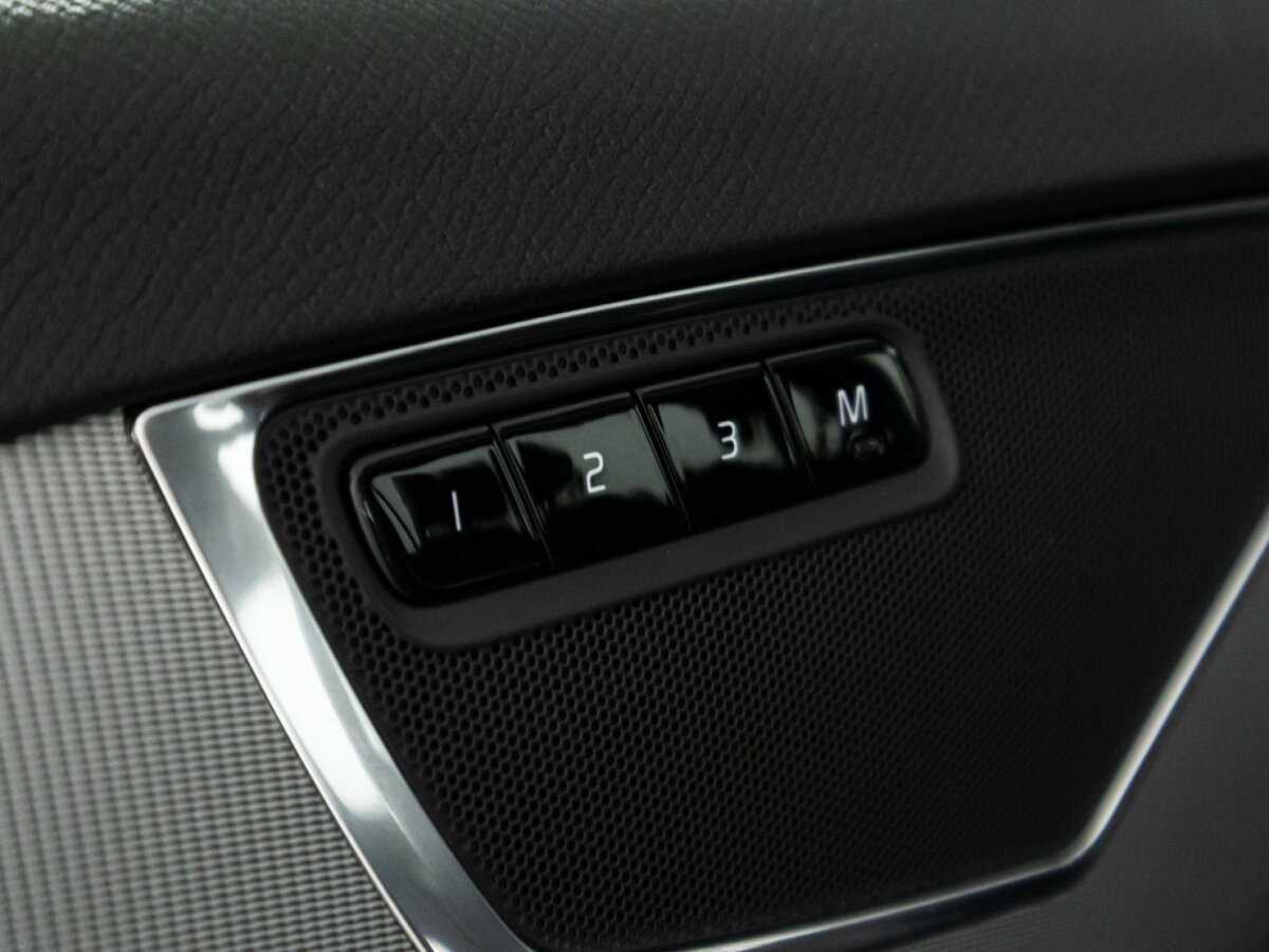 Купить Volvo XC90 с пробегом. Фото: #17