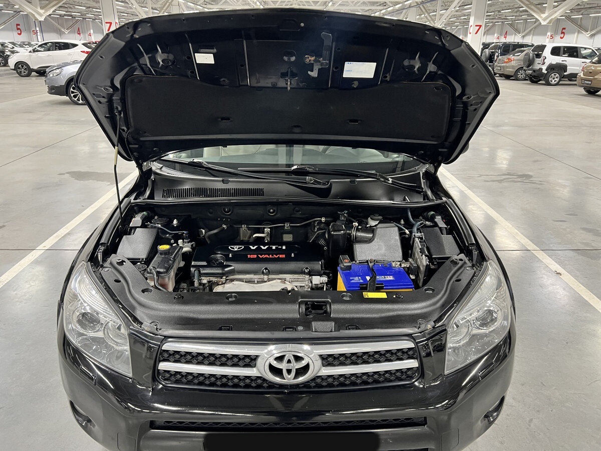 Купить Toyota RAV4 с пробегом. Фото: #8