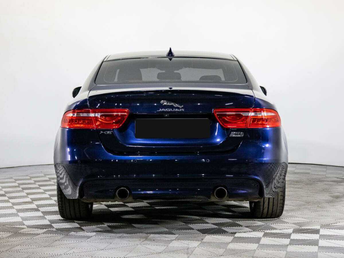 Купить Jaguar XE с пробегом. Фото: #5