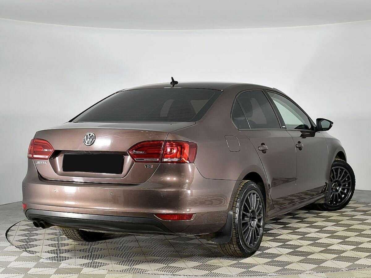 Купить Volkswagen Jetta с пробегом. Фото: #1