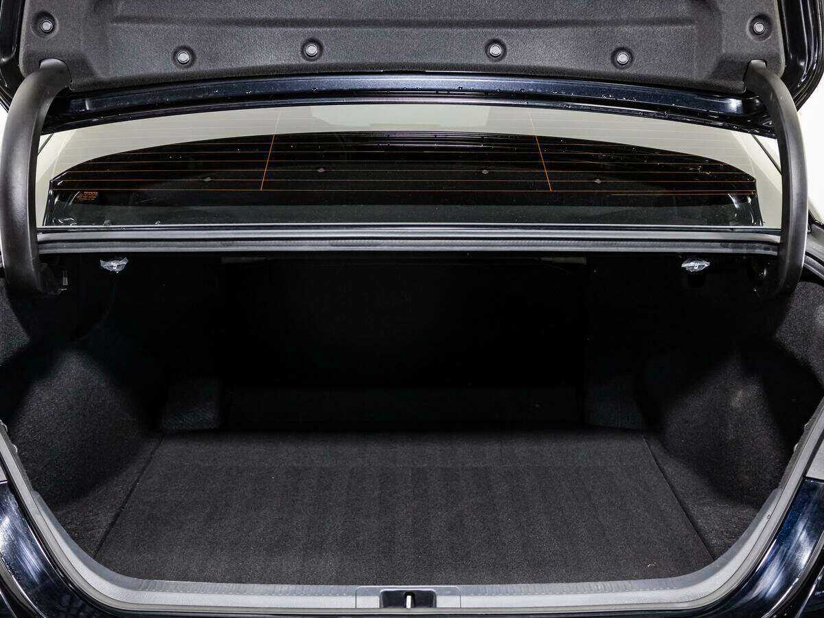 Купить Toyota Camry с пробегом. Фото: #18
