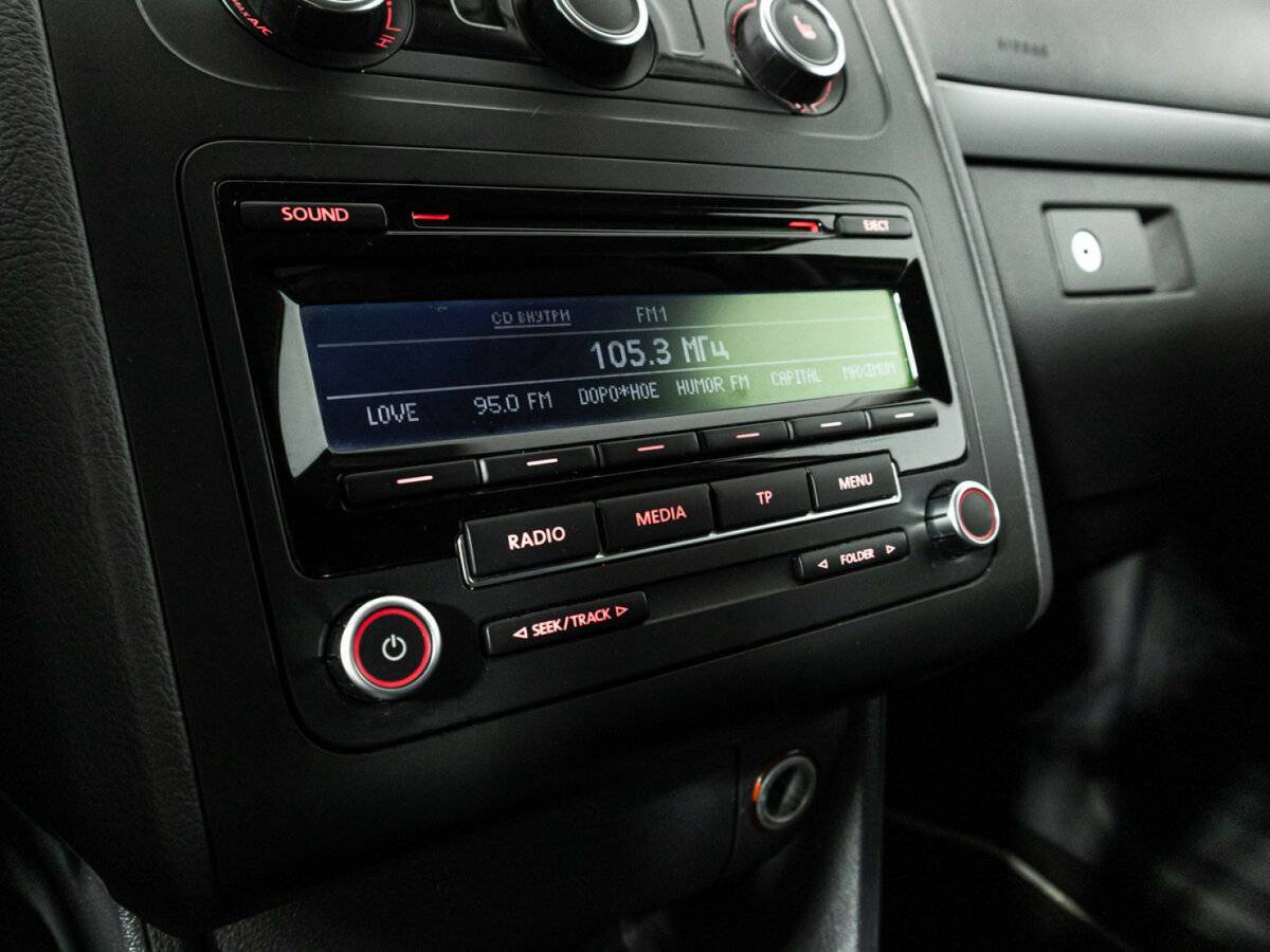 Купить Volkswagen Touran с пробегом. Фото: #16