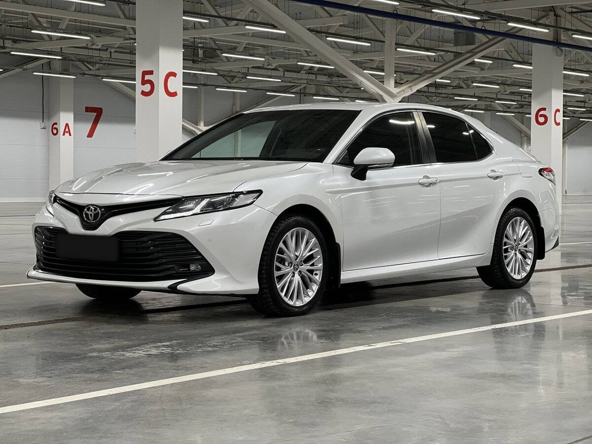 Купить Toyota Camry с пробегом. Посмотреть фото