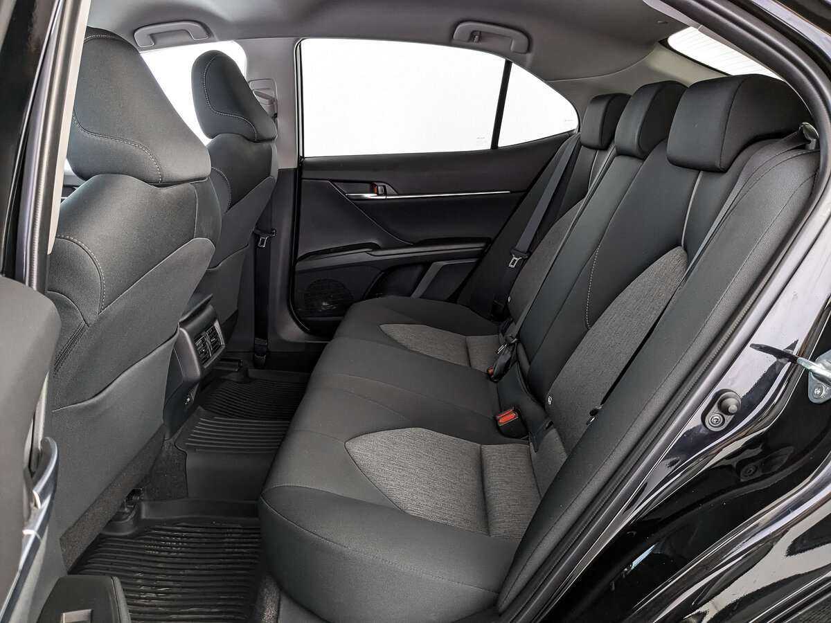 Купить Toyota Camry с пробегом. Фото: #13