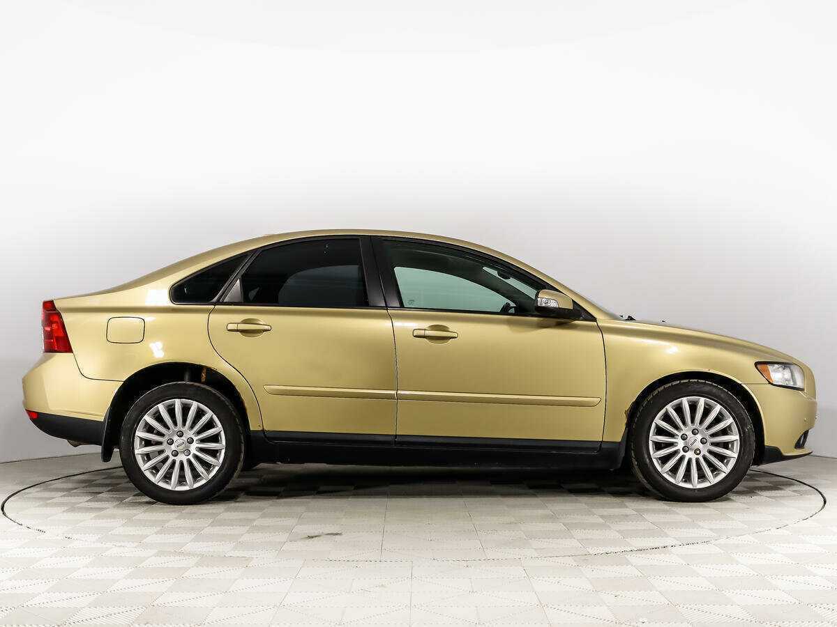 Купить Volvo S40 с пробегом. Фото: #3