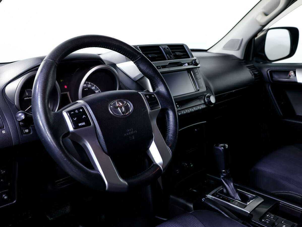 Купить Toyota Land Cruiser Prado с пробегом. Фото: #10