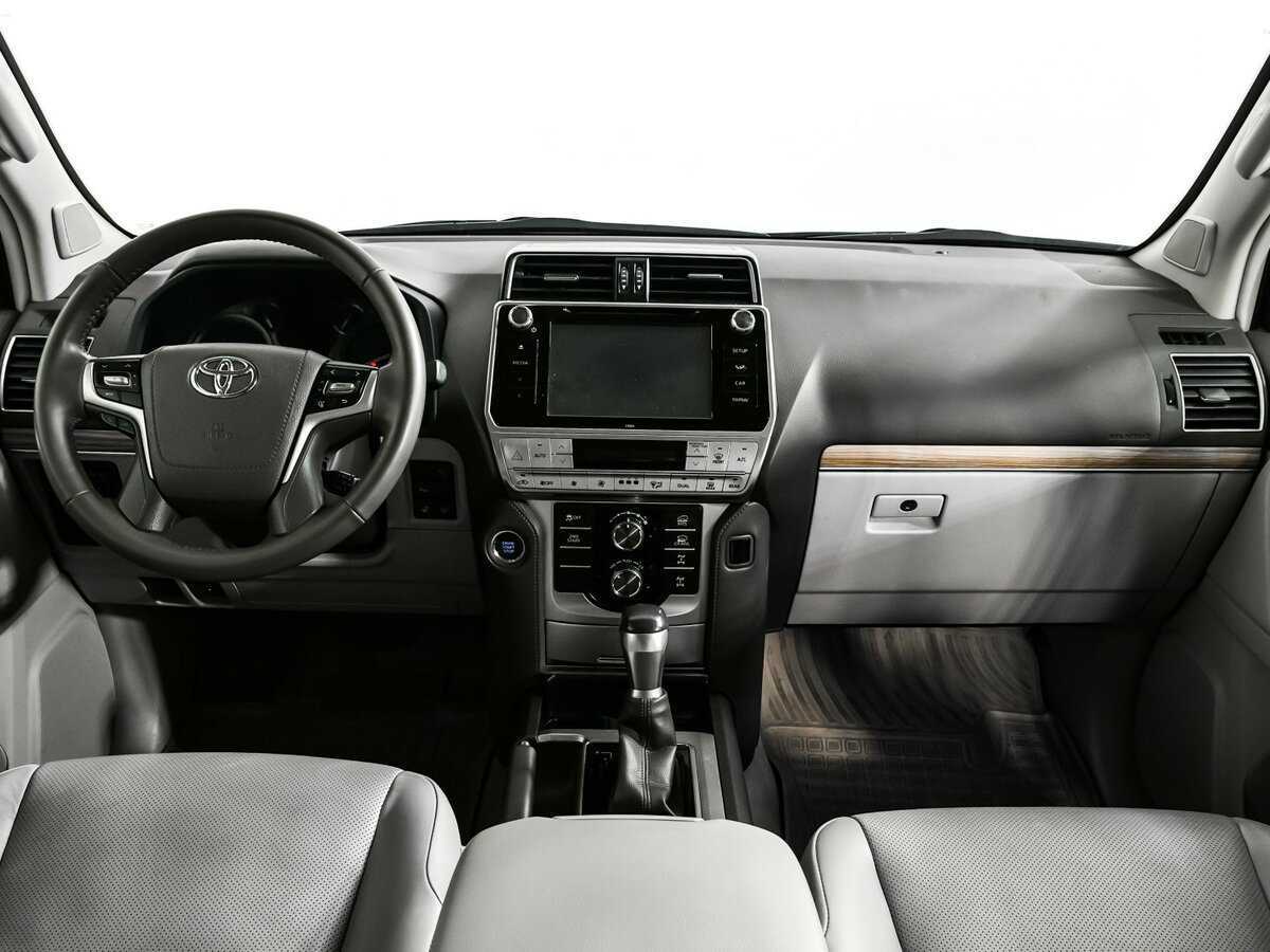 Купить Toyota Land Cruiser Prado с пробегом. Фото: #10