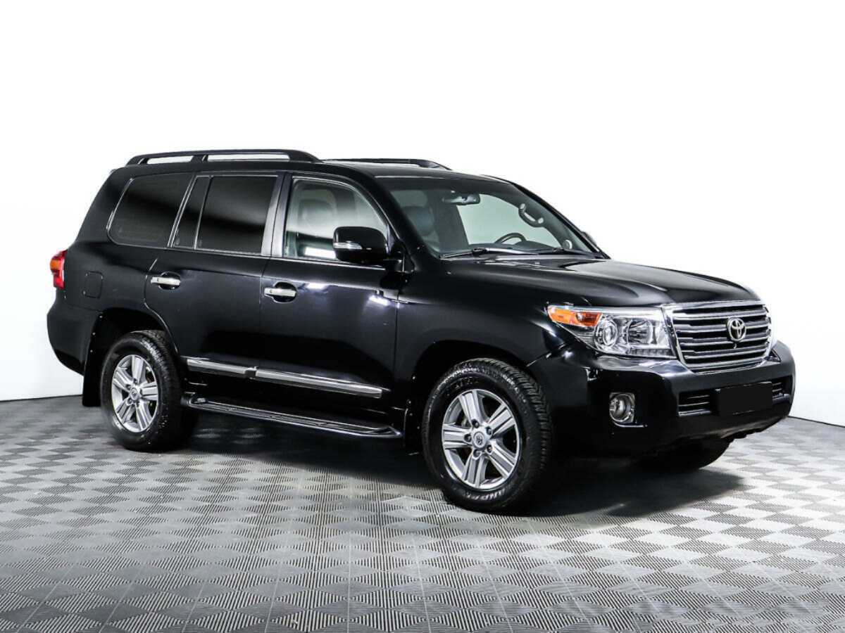 Купить Toyota Land Cruiser с пробегом. Фото: #2