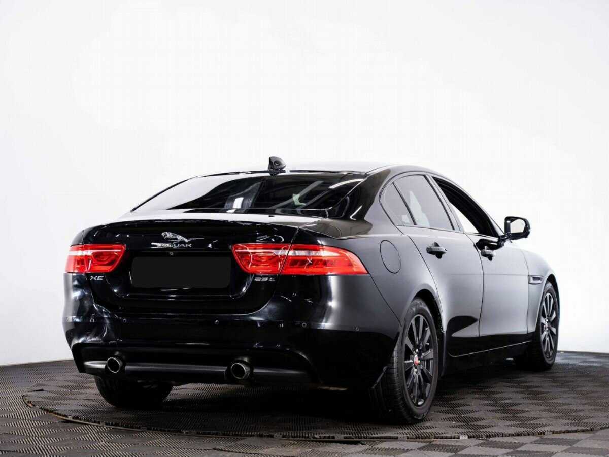 Купить Jaguar XE с пробегом. Фото: #5