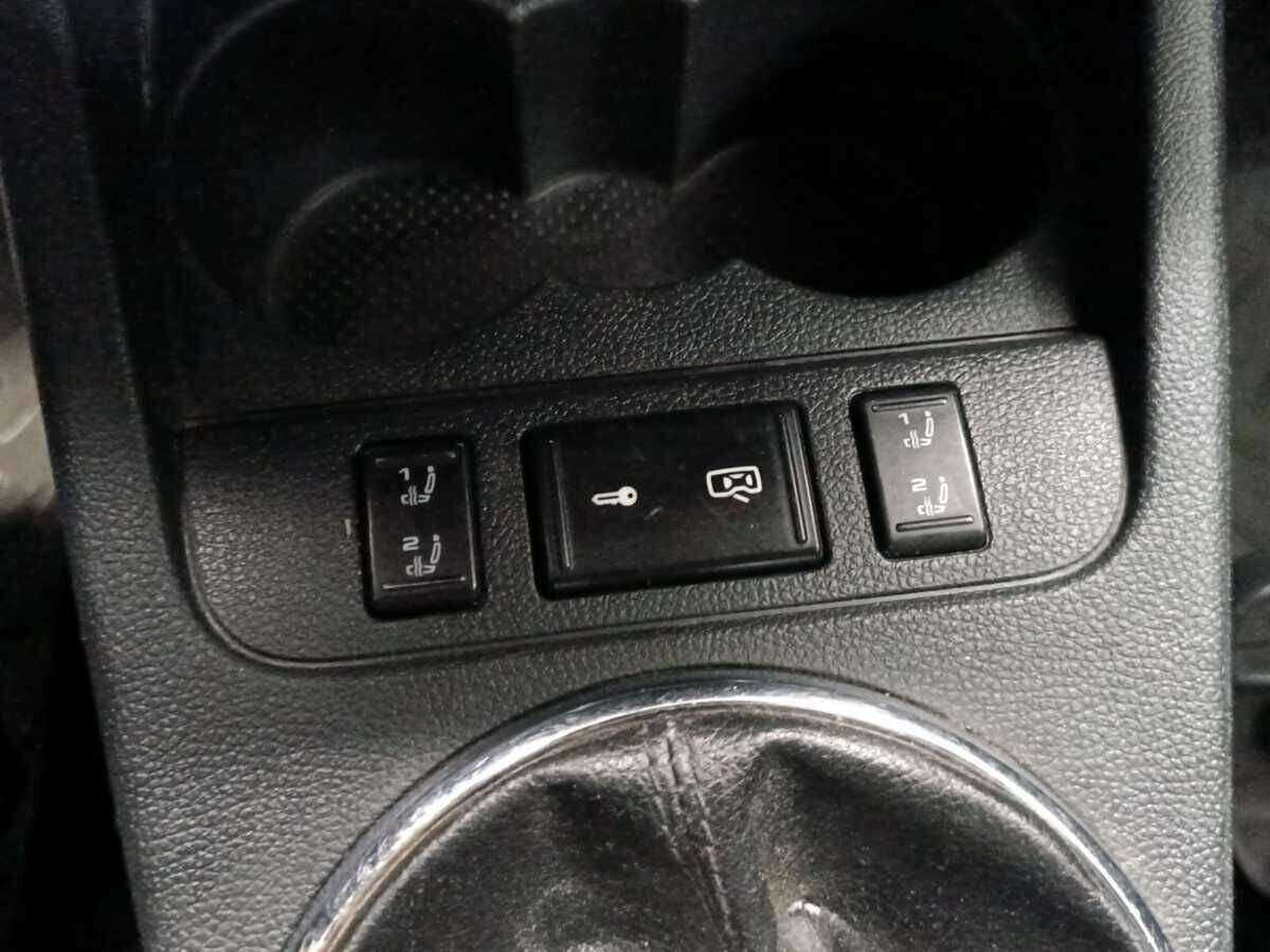 Купить Skoda Fabia с пробегом. Фото: #15
