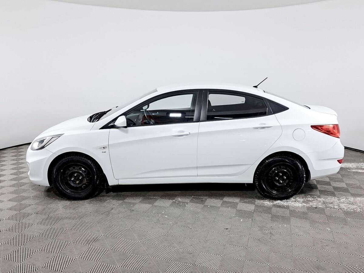 Купить Hyundai Solaris с пробегом. Фото: #7