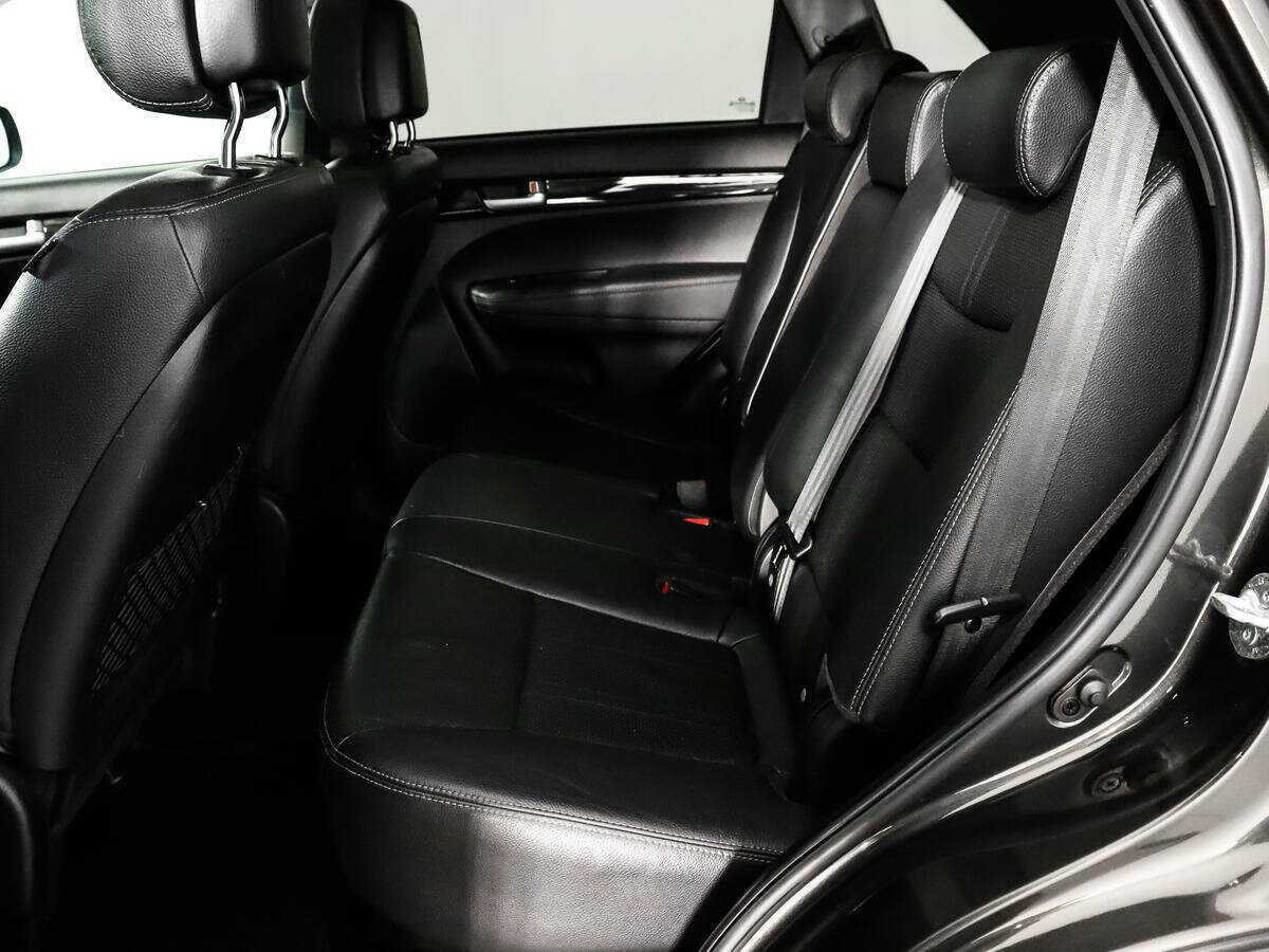 Купить Kia Sorento с пробегом. Фото: #9