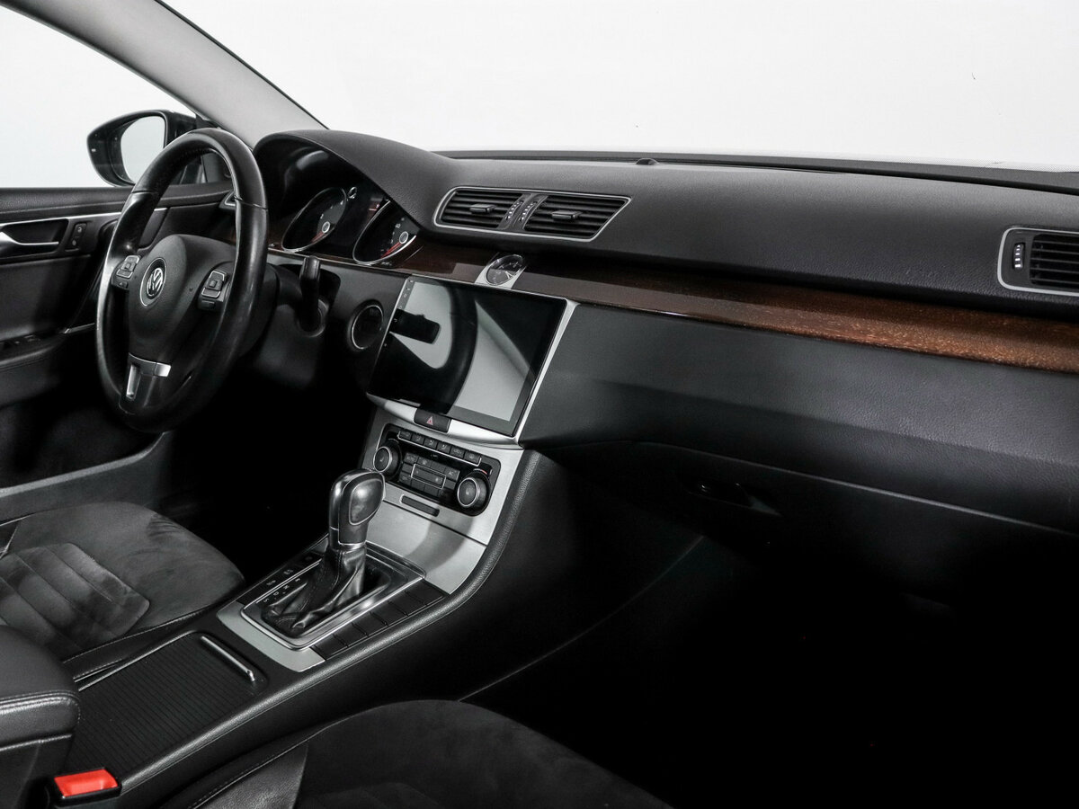 Купить Volkswagen Passat с пробегом. Фото: #5