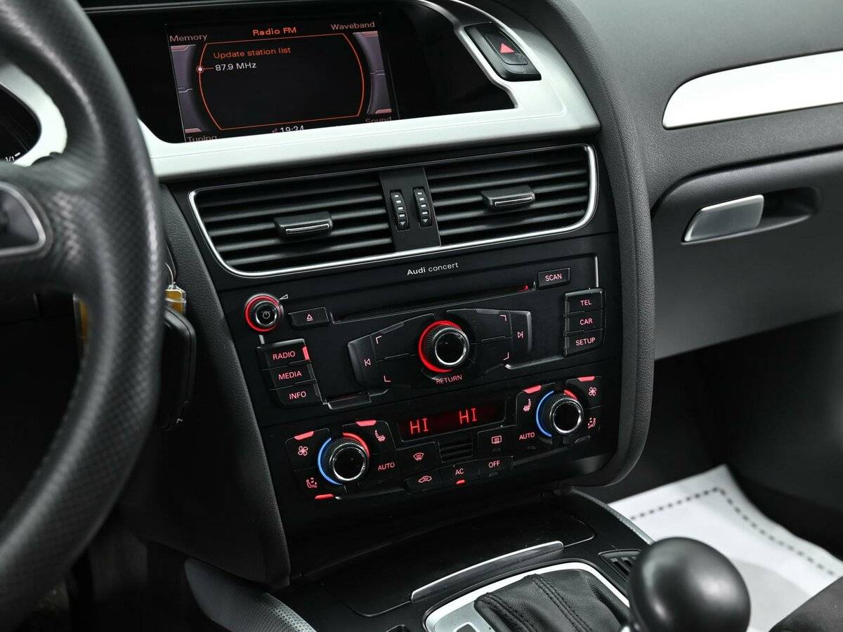 Купить Audi A4 с пробегом. Фото: #9