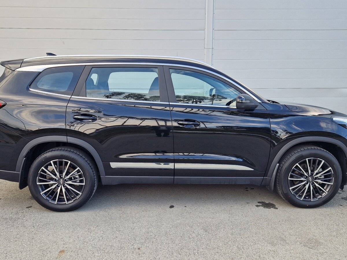 Купить Chery Tiggo 8 с пробегом. Фото: #3