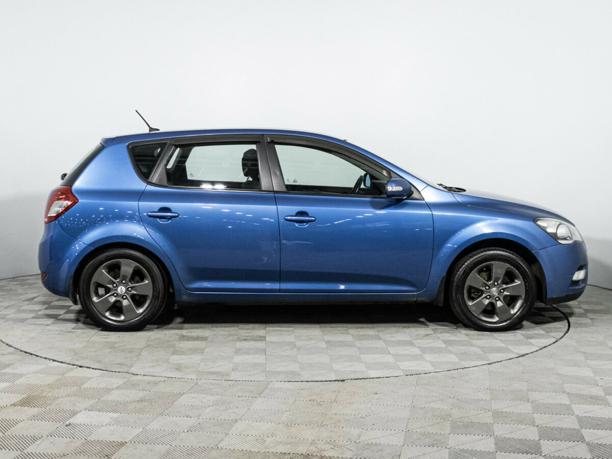 Купить Kia Ceed с пробегом. Фото: #3