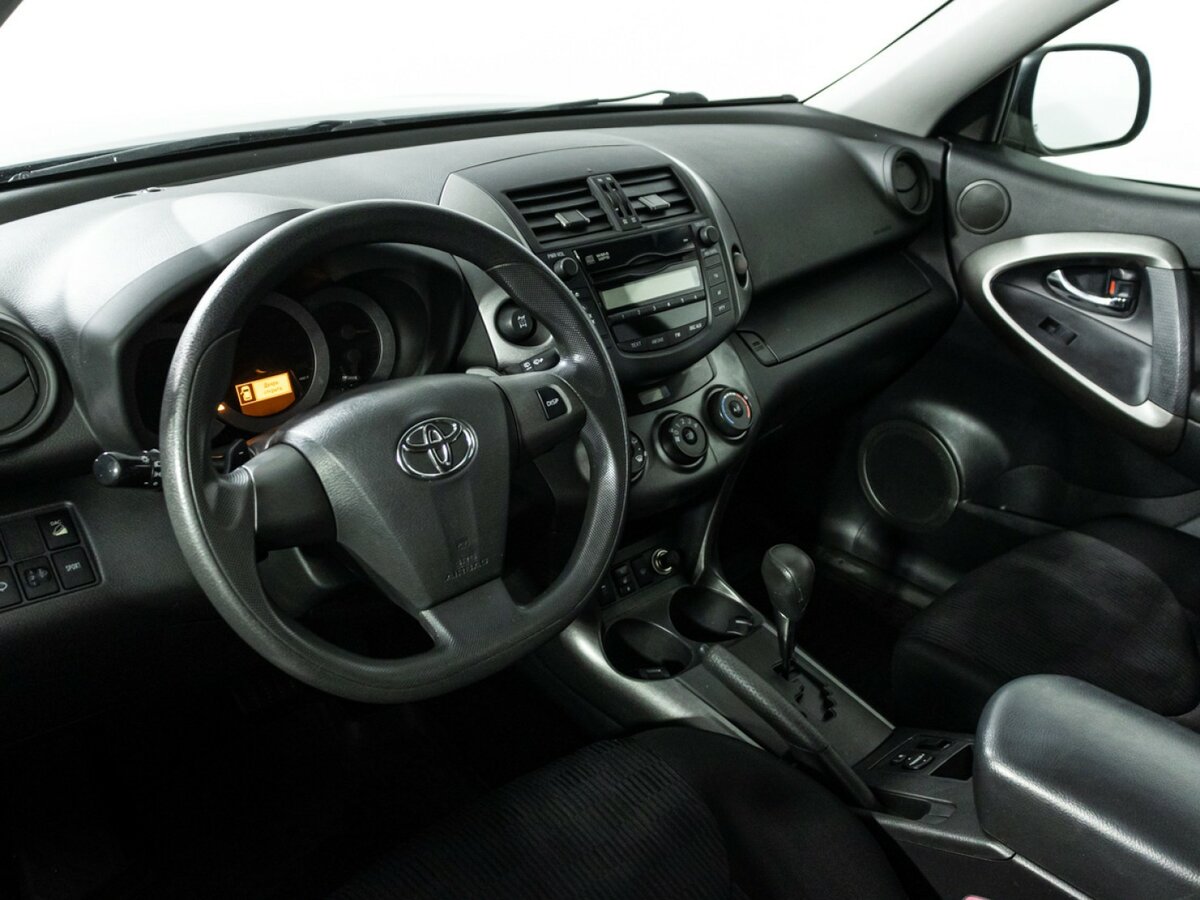 Купить Toyota RAV4 с пробегом. Фото: #10