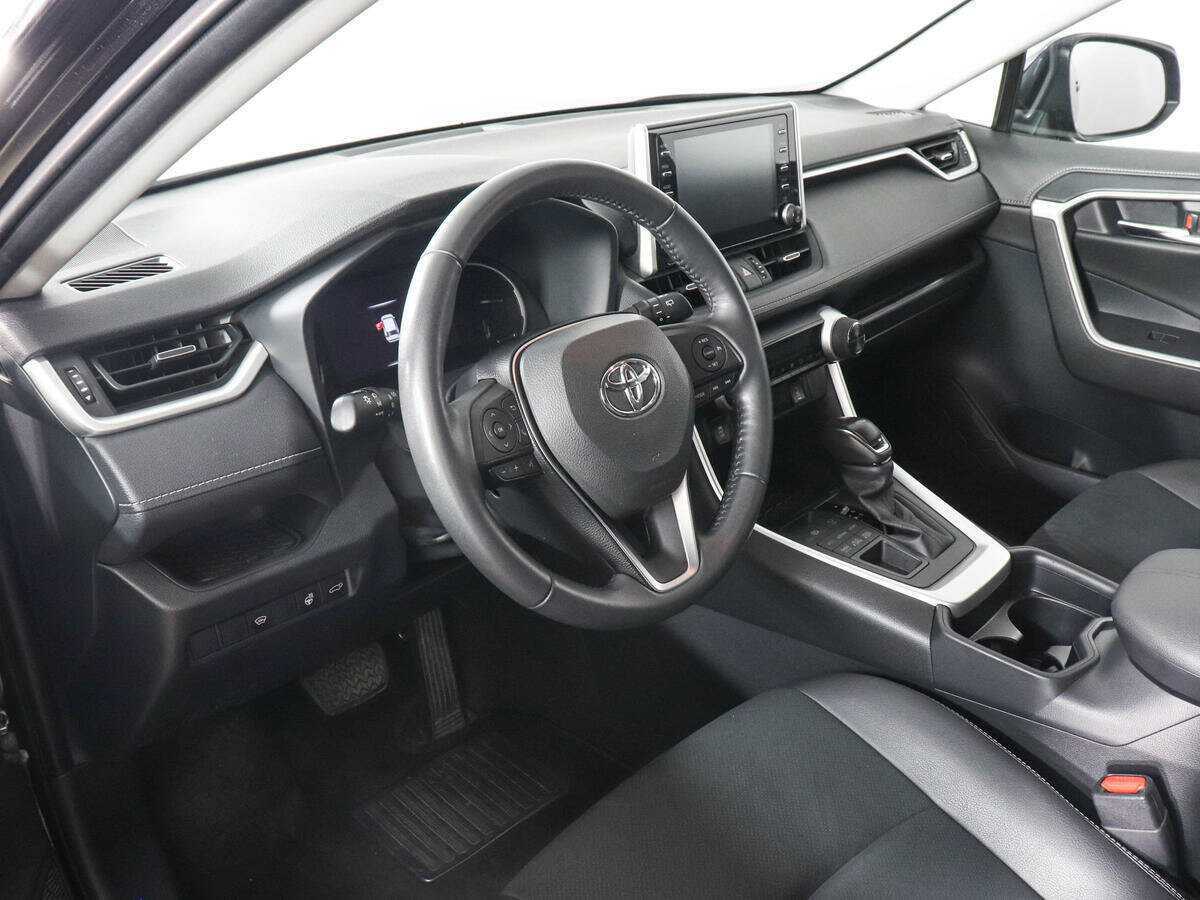 Купить Toyota RAV4 с пробегом. Фото: #8
