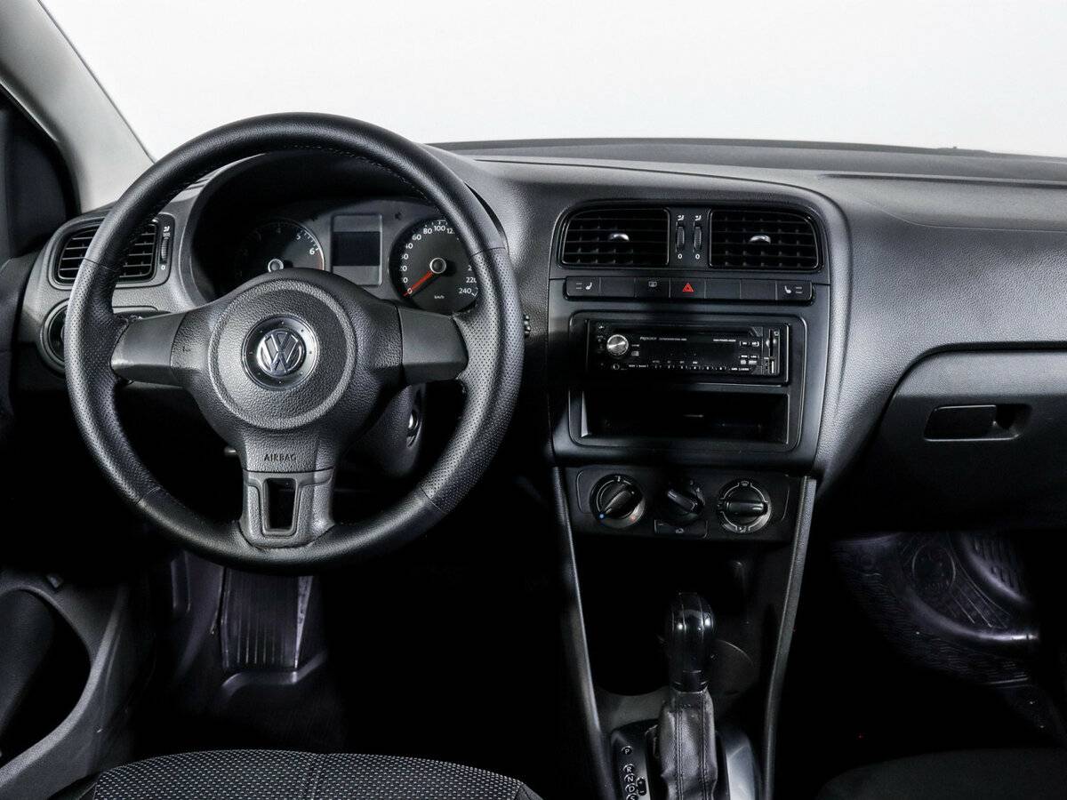 Купить Volkswagen Polo с пробегом. Фото: #6