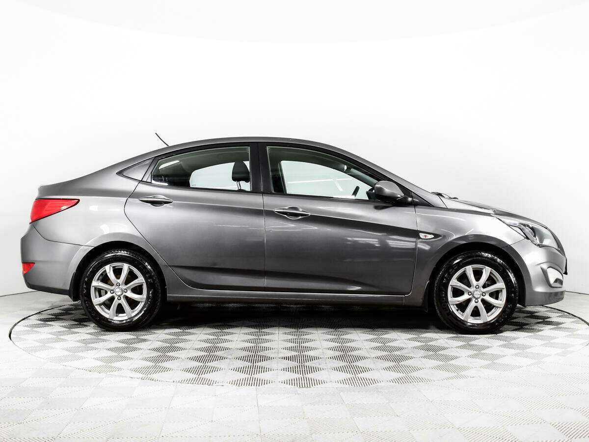 Купить Hyundai Solaris с пробегом. Фото: #3
