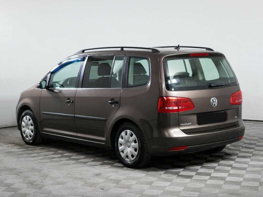 Купить Volkswagen Touran с пробегом. Фото: #5