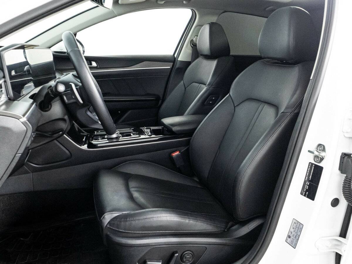 Купить Kia K5 с пробегом. Фото: #16
