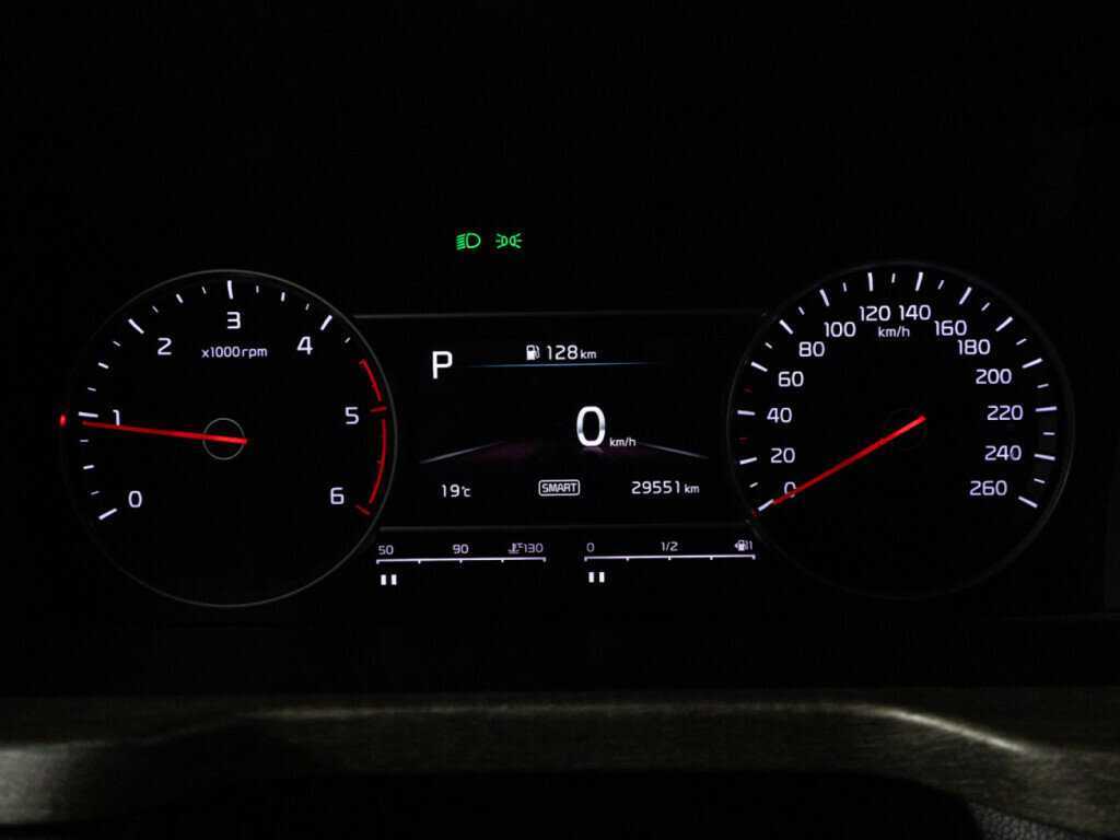 Купить Kia Sorento с пробегом. Фото: #11