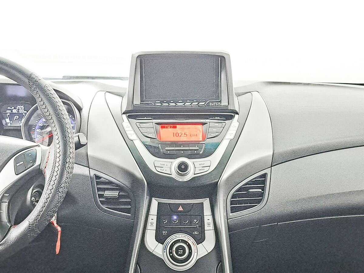 Купить Hyundai Avante с пробегом. Фото: #10