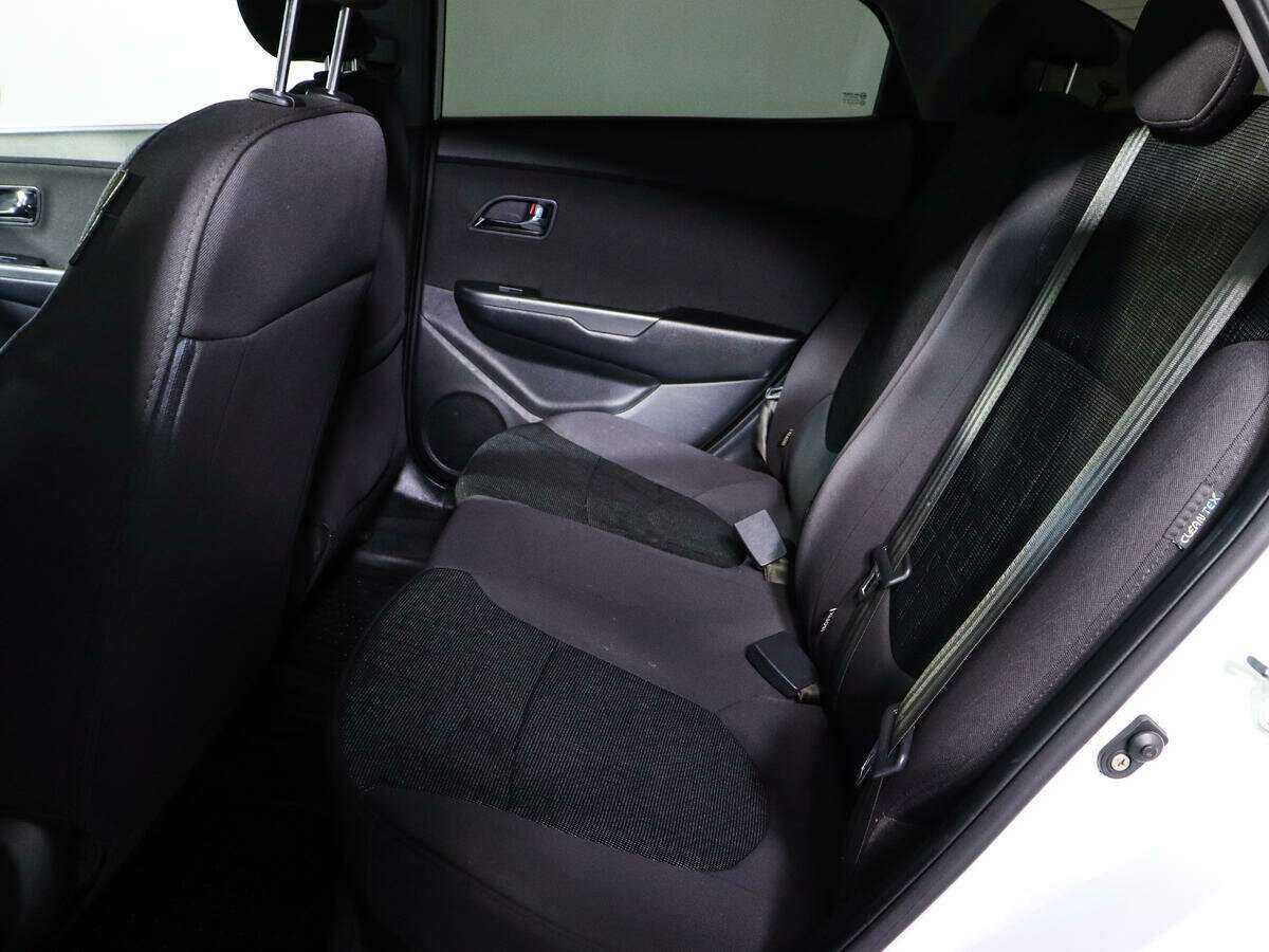 Купить Kia Rio с пробегом. Фото: #7