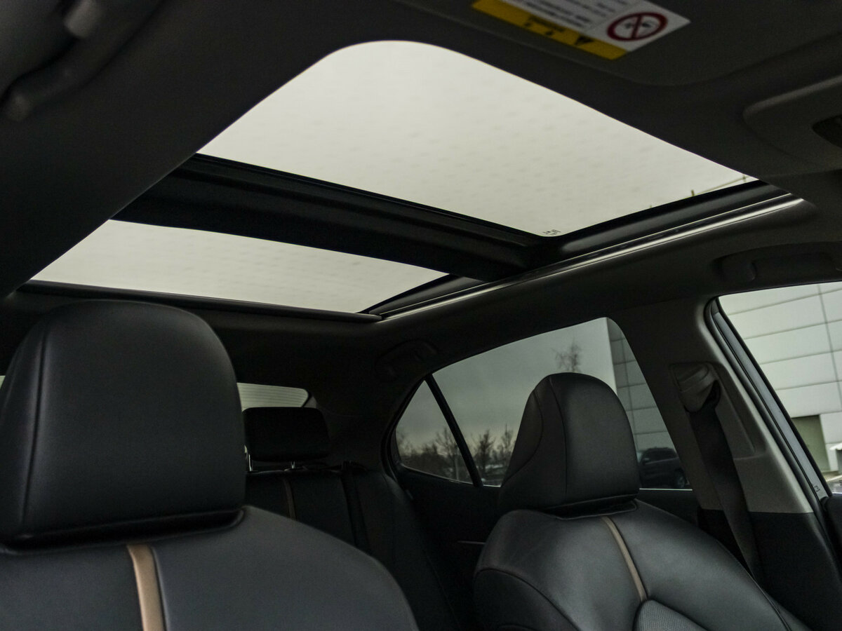 Купить Toyota Camry с пробегом. Фото: #18