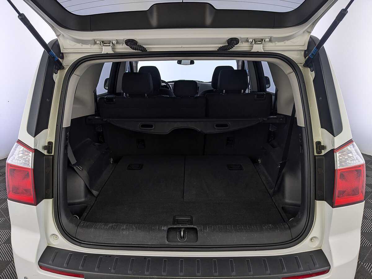 Купить Chevrolet Orlando с пробегом. Фото: #9