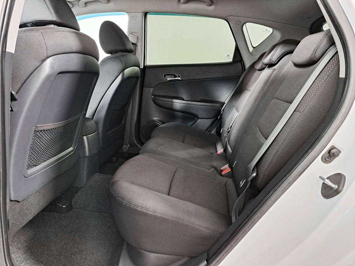 Купить Hyundai i30 с пробегом. Фото: #11
