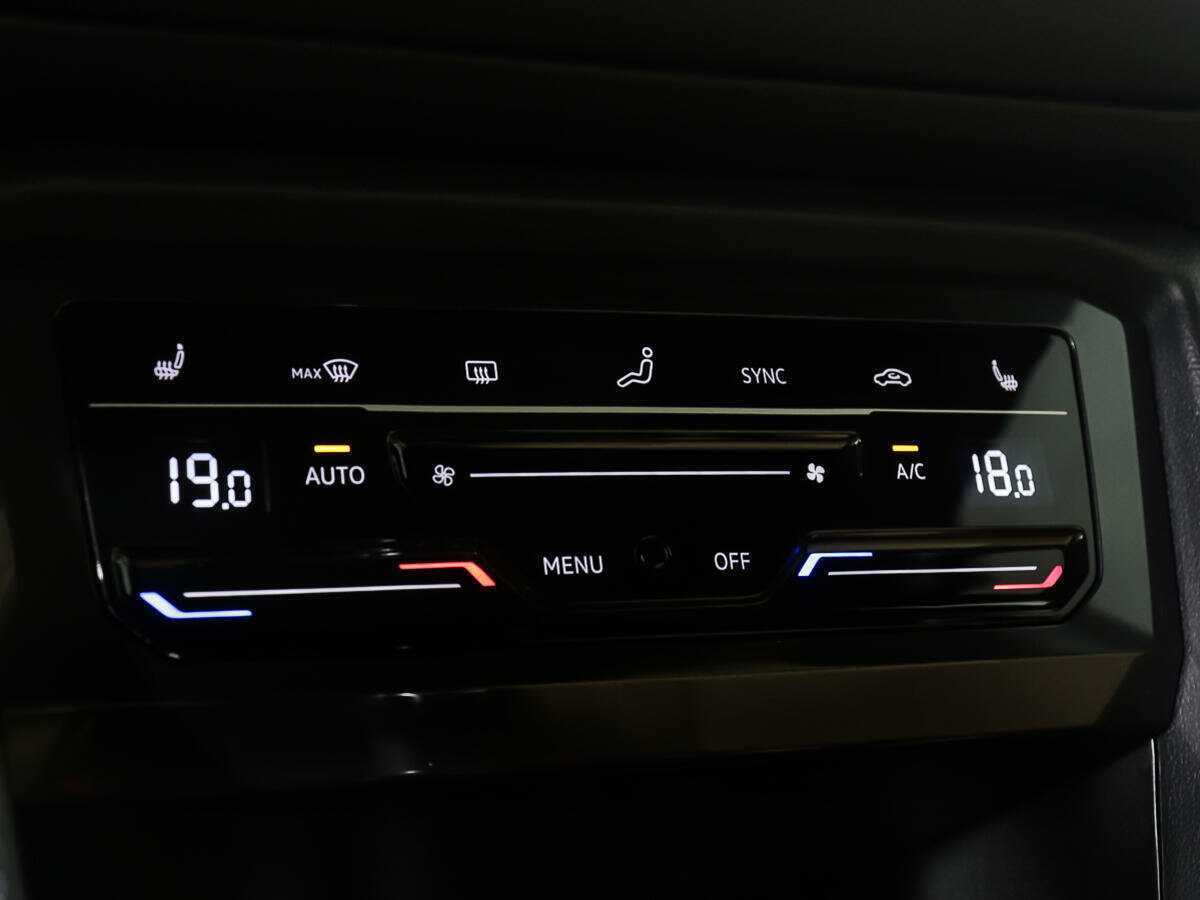 Купить Volkswagen Tiguan с пробегом. Фото: #18