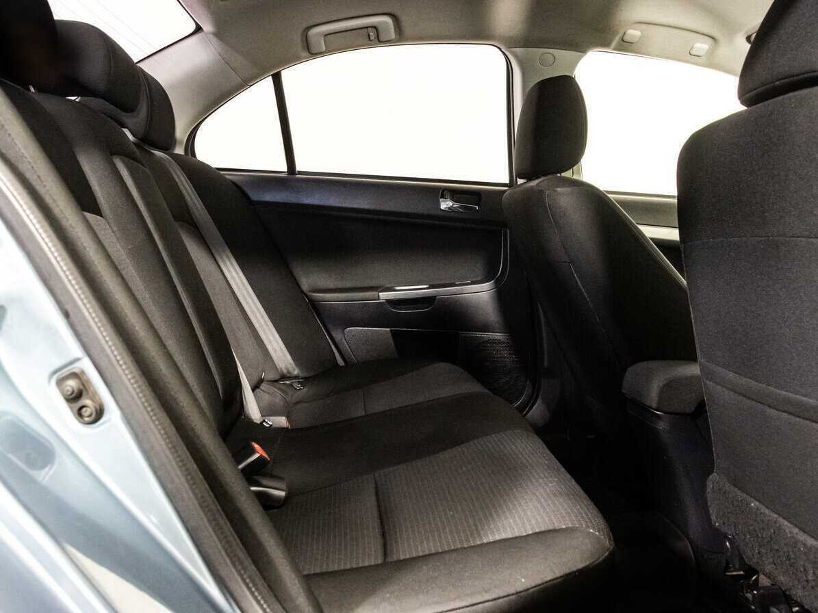 Купить Mitsubishi Lancer с пробегом. Фото: #11