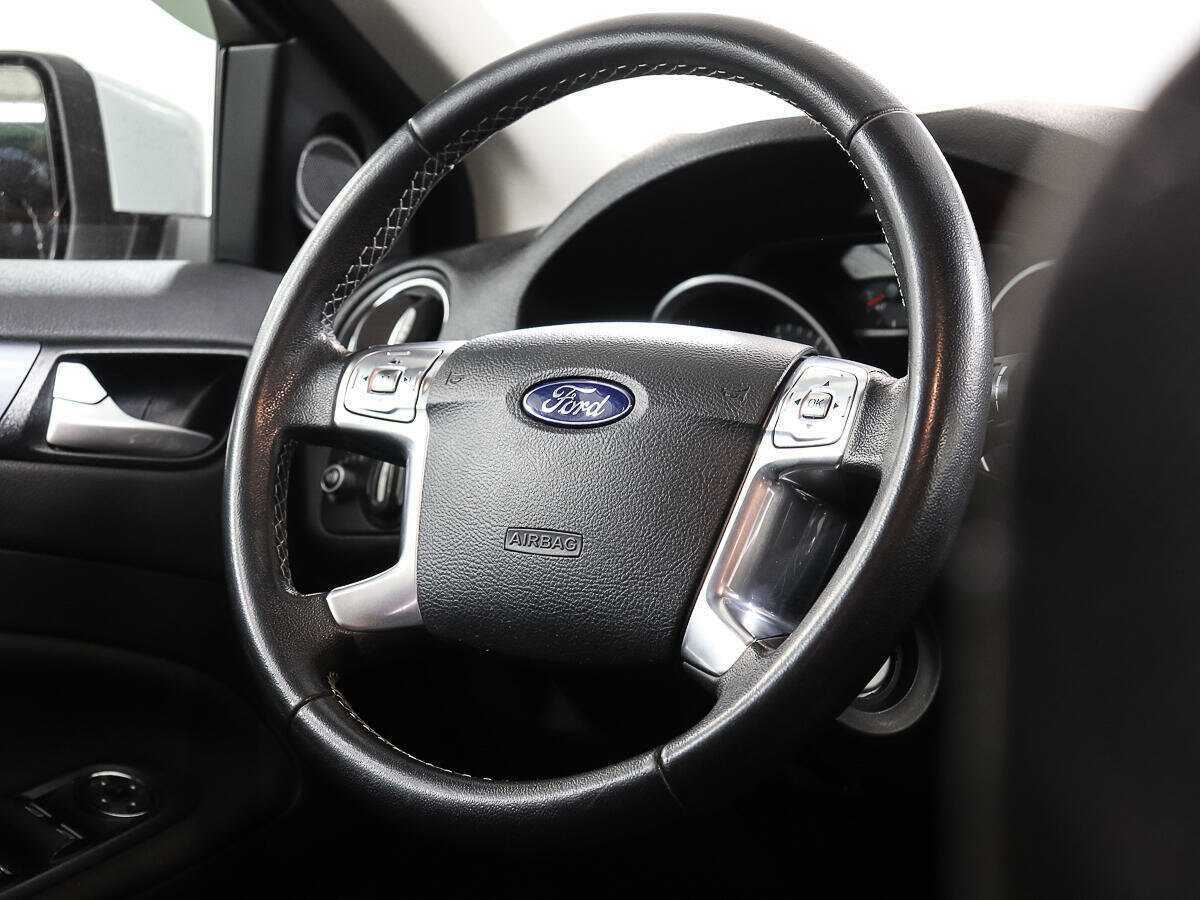 Купить Ford Mondeo с пробегом. Фото: #13