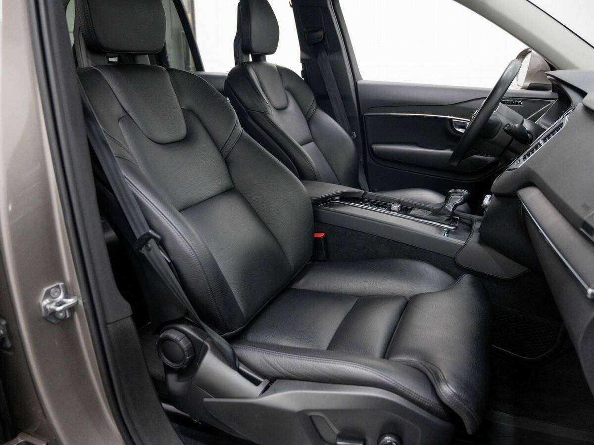 Купить Volvo XC90 с пробегом. Фото: #7