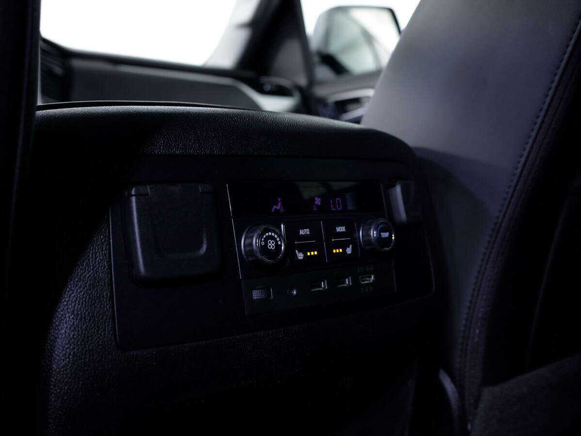Купить Chevrolet Tahoe с пробегом. Фото: #16