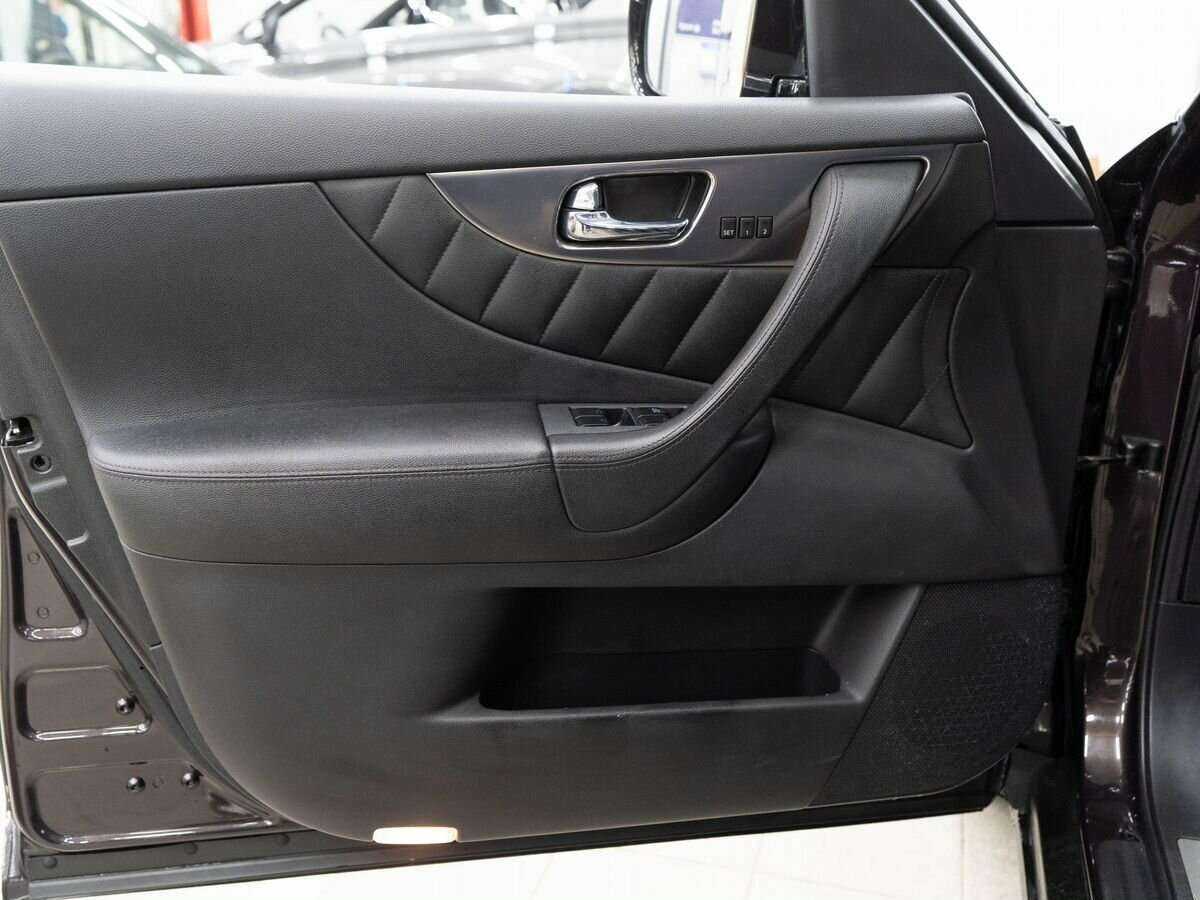 Купить Infiniti FX с пробегом. Фото: #13