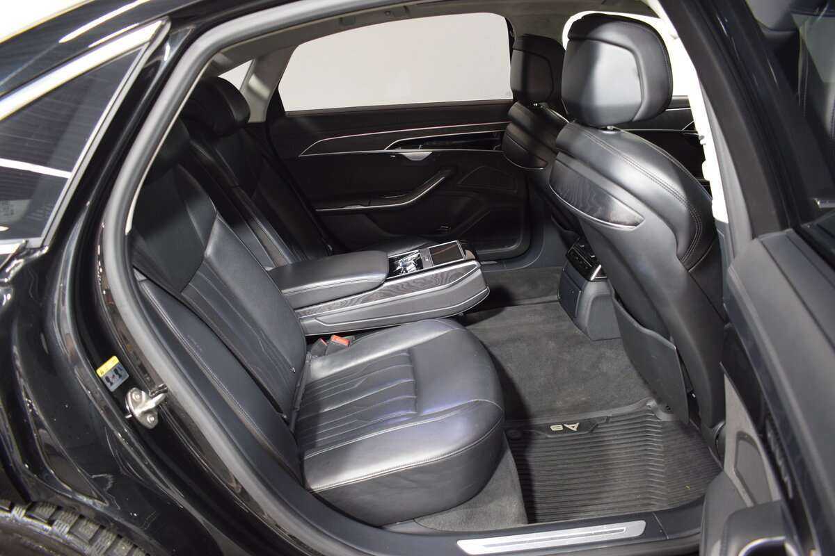 Купить Audi A8 с пробегом. Фото: #16