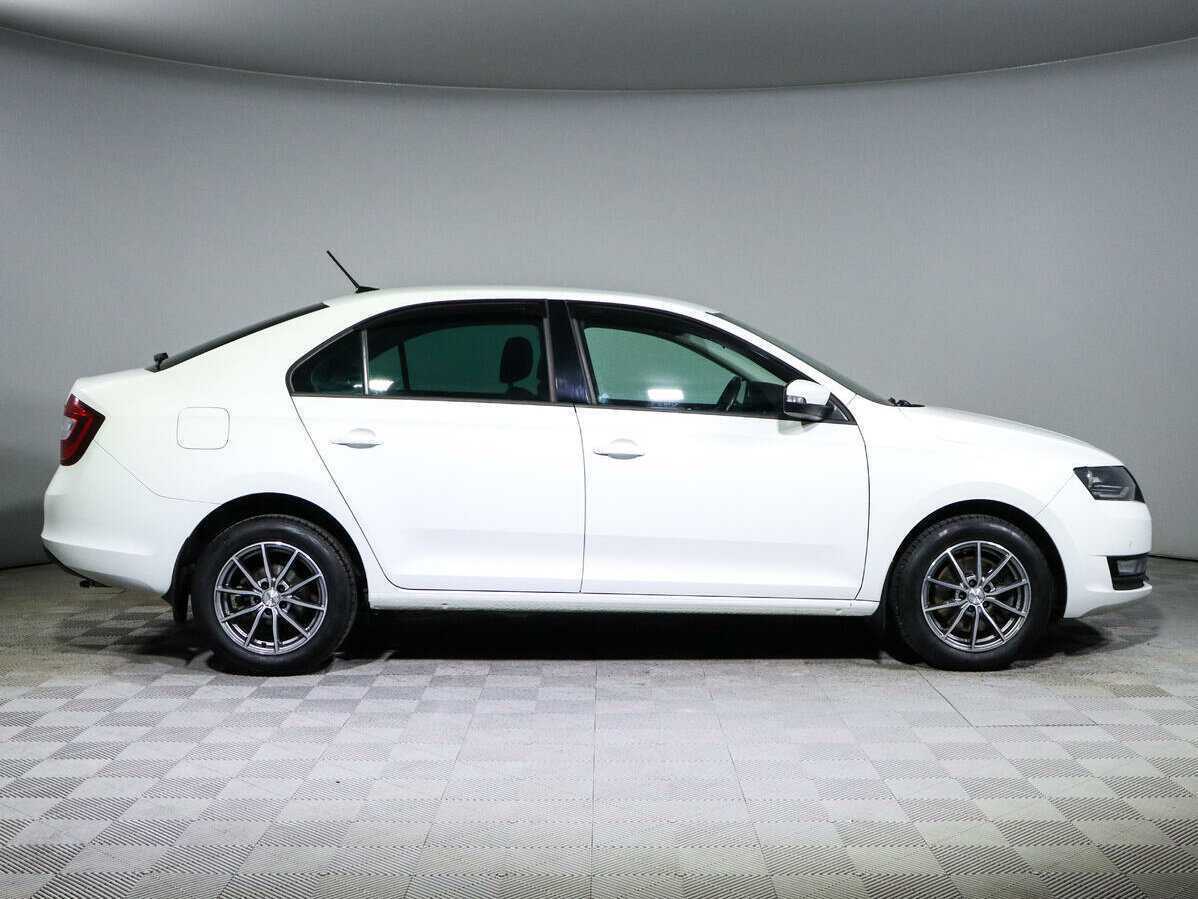 Купить Skoda Rapid с пробегом. Фото: #3