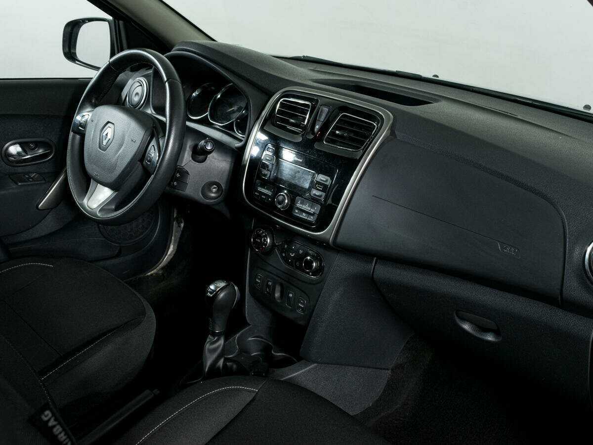Купить Renault Sandero с пробегом. Фото: #8