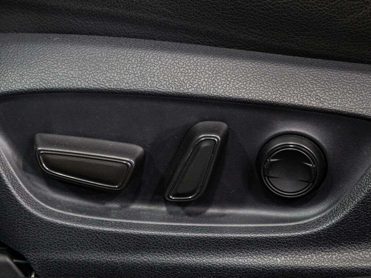 Купить Toyota Camry с пробегом. Фото: #17
