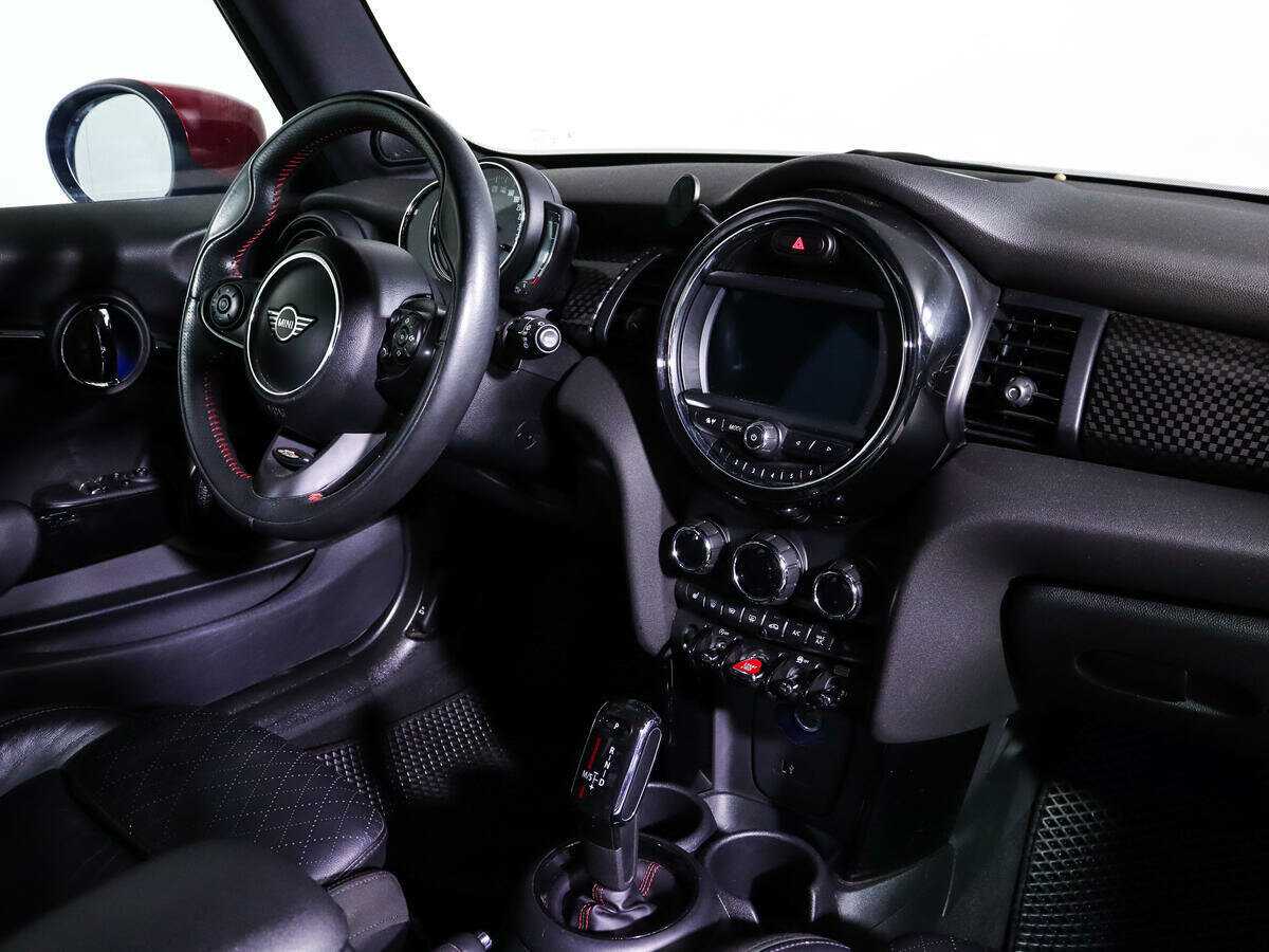 Купить Mini Hatch с пробегом. Фото: #6