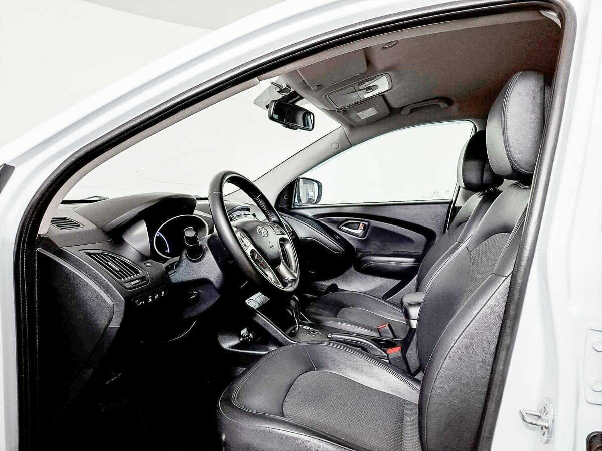 Купить Hyundai ix35 с пробегом. Фото: #13