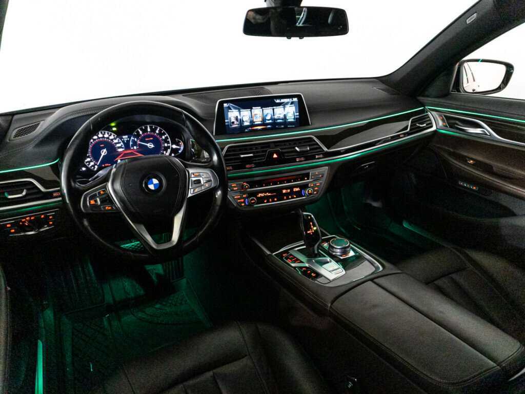 Купить BMW 7 серии с пробегом. Фото: #24
