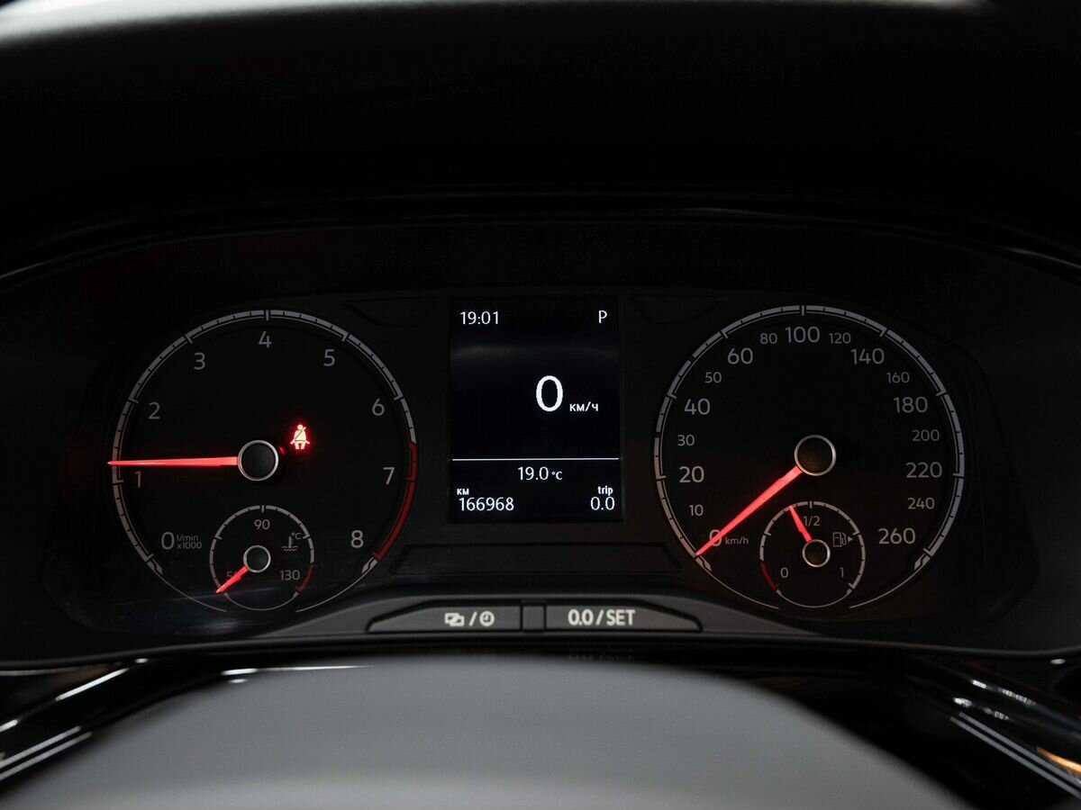 Купить Volkswagen Polo с пробегом. Фото: #14