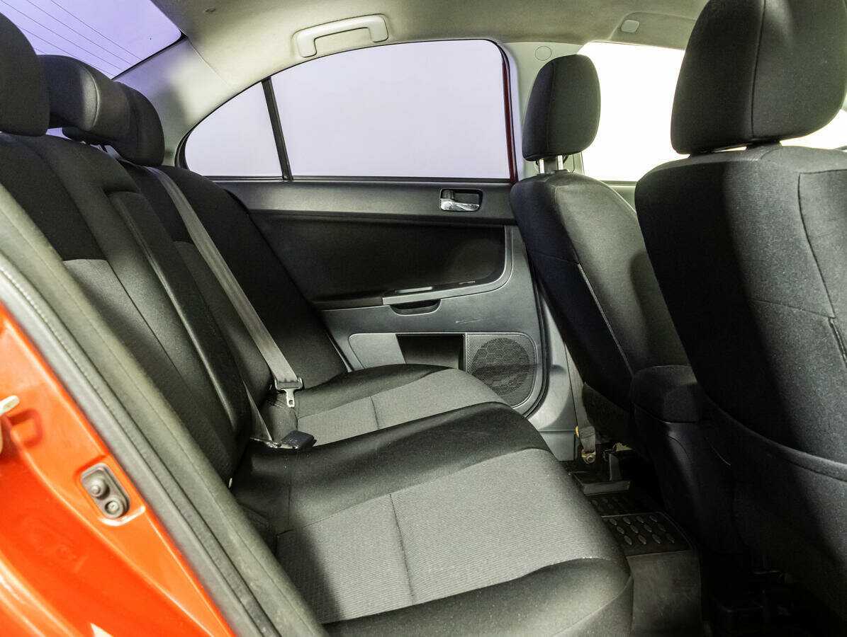 Купить Mitsubishi Lancer с пробегом. Фото: #13