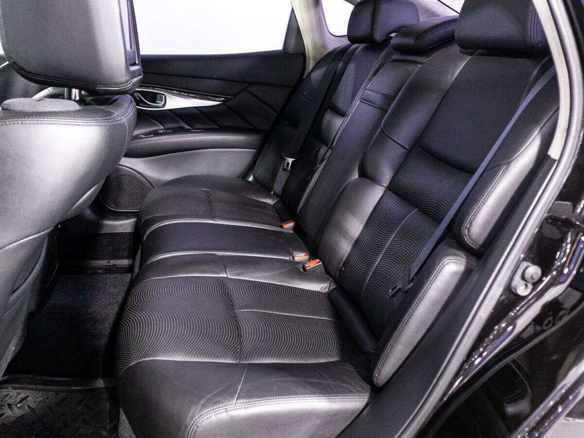 Купить Infiniti M с пробегом. Фото: #9