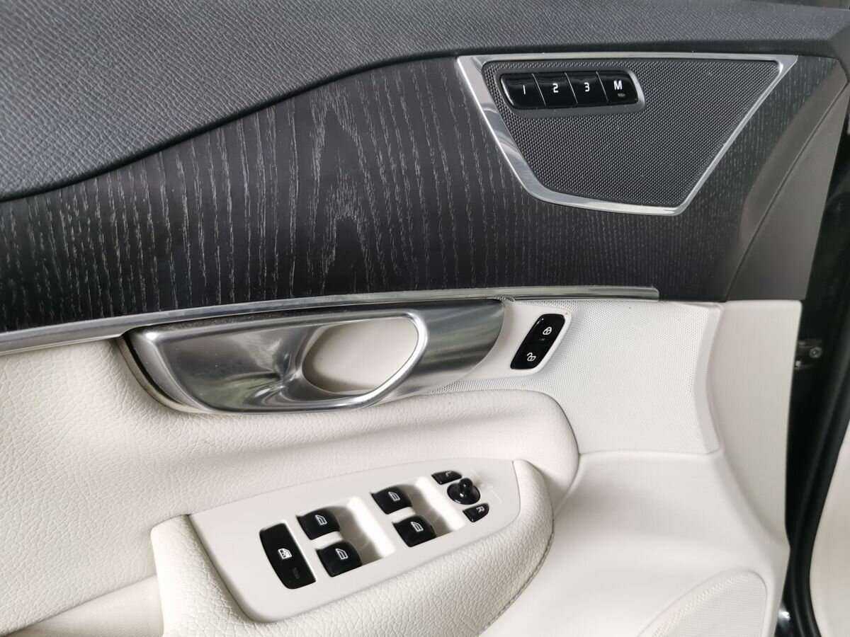 Купить Volvo XC90 с пробегом. Фото: #15